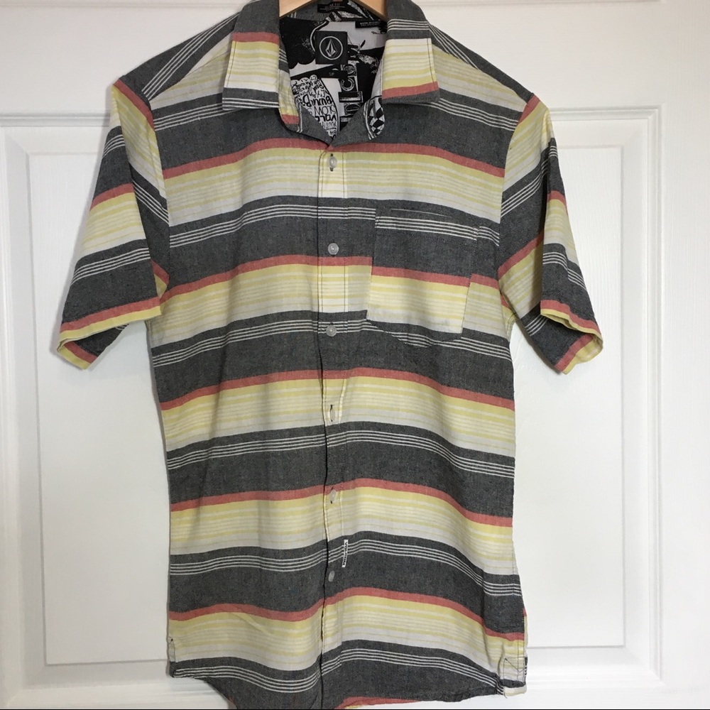 VOLCOM Horzy Short Sleeve Slim Fit Button Shirt
